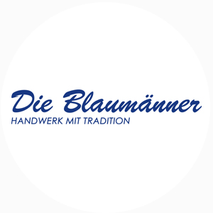 Logo von Die Blaumänner mit dem Schriftzug 'Handwerk mit Tradition'.